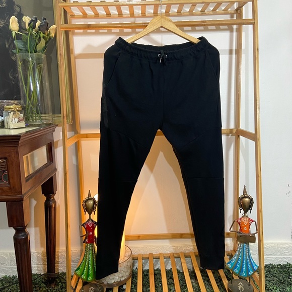 JOGGERS. Size - M-L - Picture 3 of 8